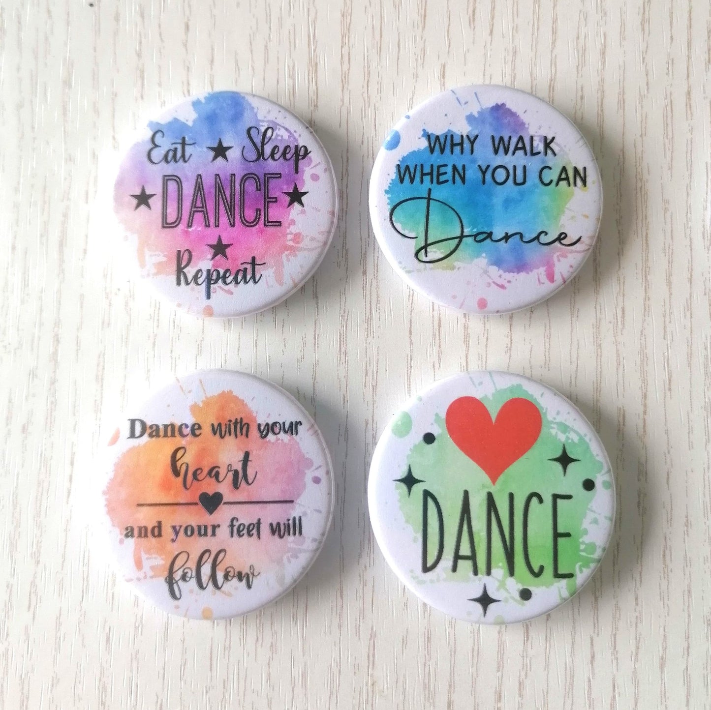 DANCE THEME MAGNET/BADGE/KEYRING