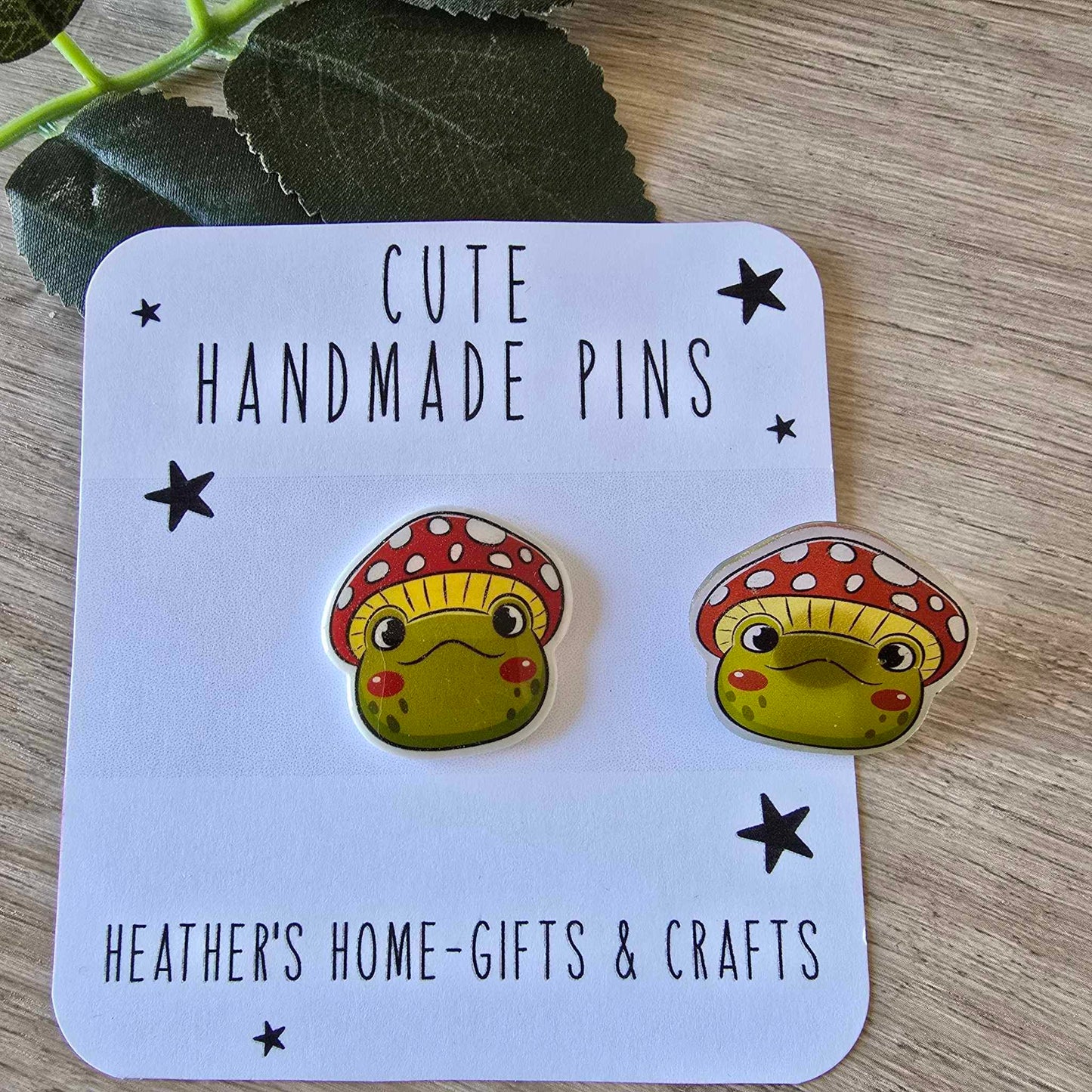 Toadstool frog pin