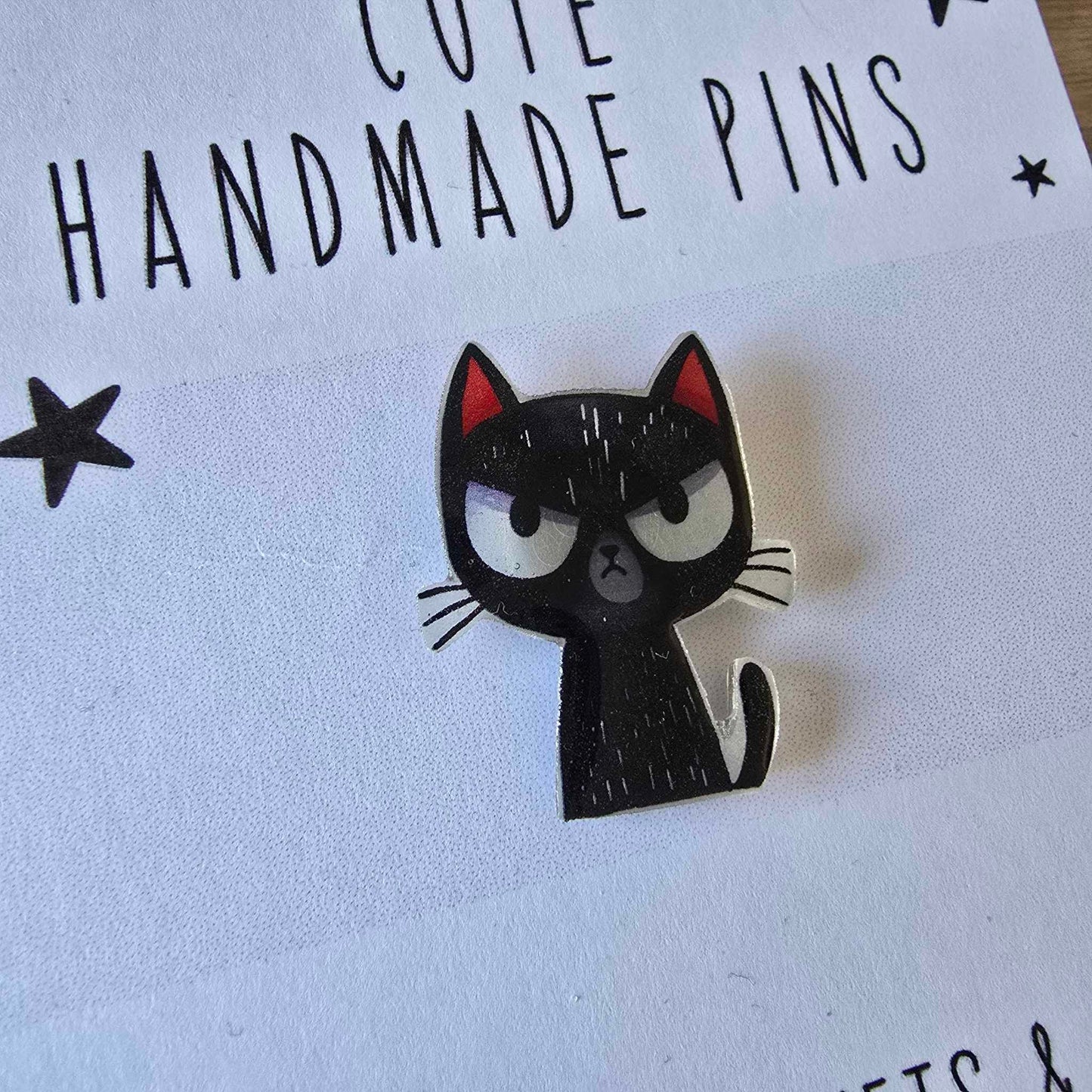 Angry cat pin
