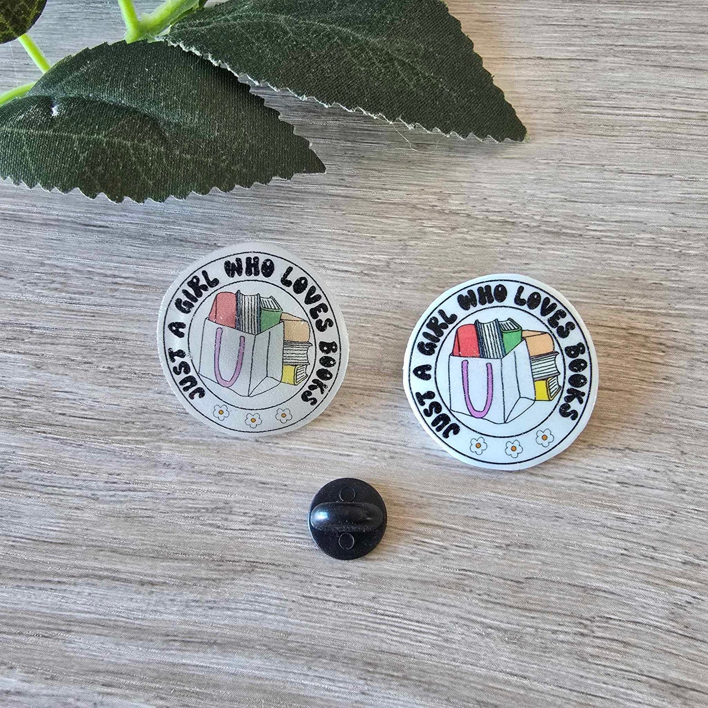 Just a girl who loves books pin