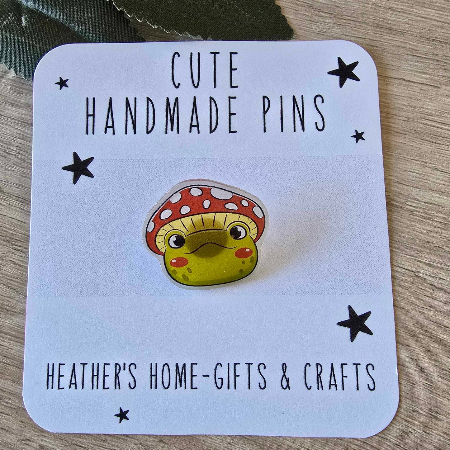 Toadstool frog pin