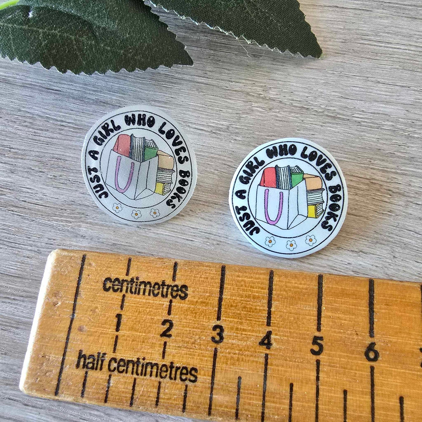 Just a girl who loves books pin