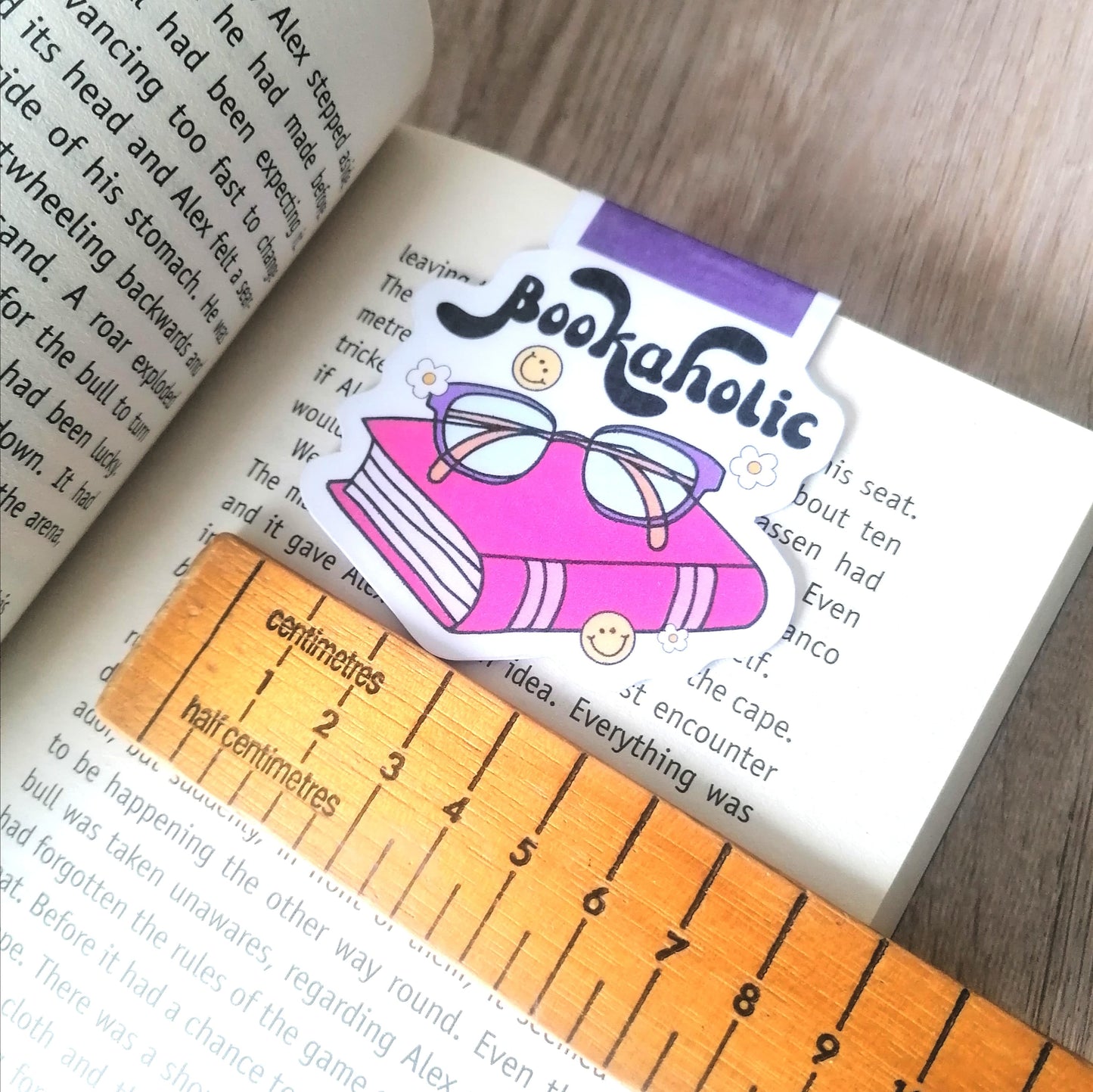 MAGNETIC BOOKMARK - BOOKAHOLIC