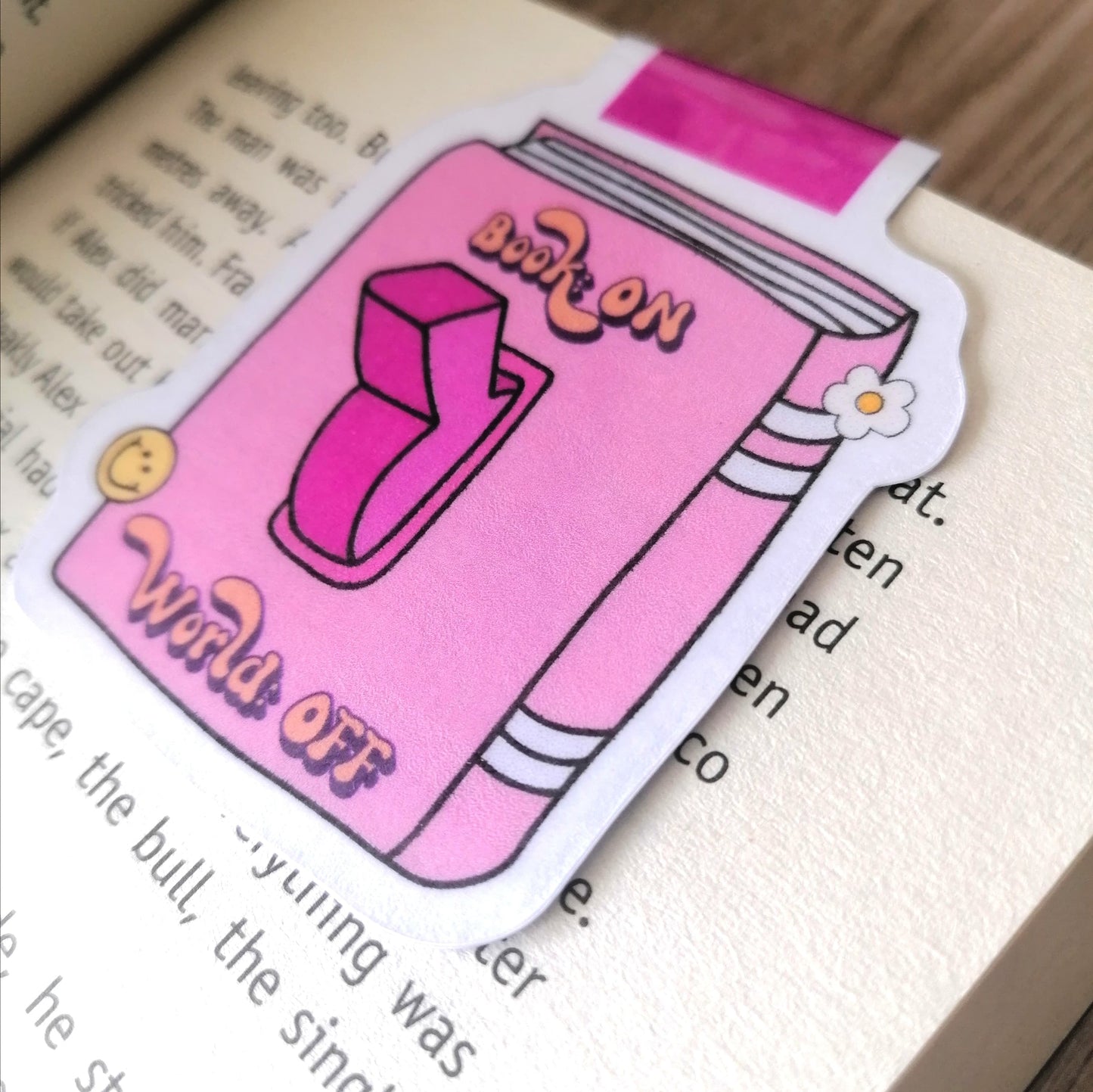 MAGNETIC BOOKMARK - BOOK ON WORLD OFF