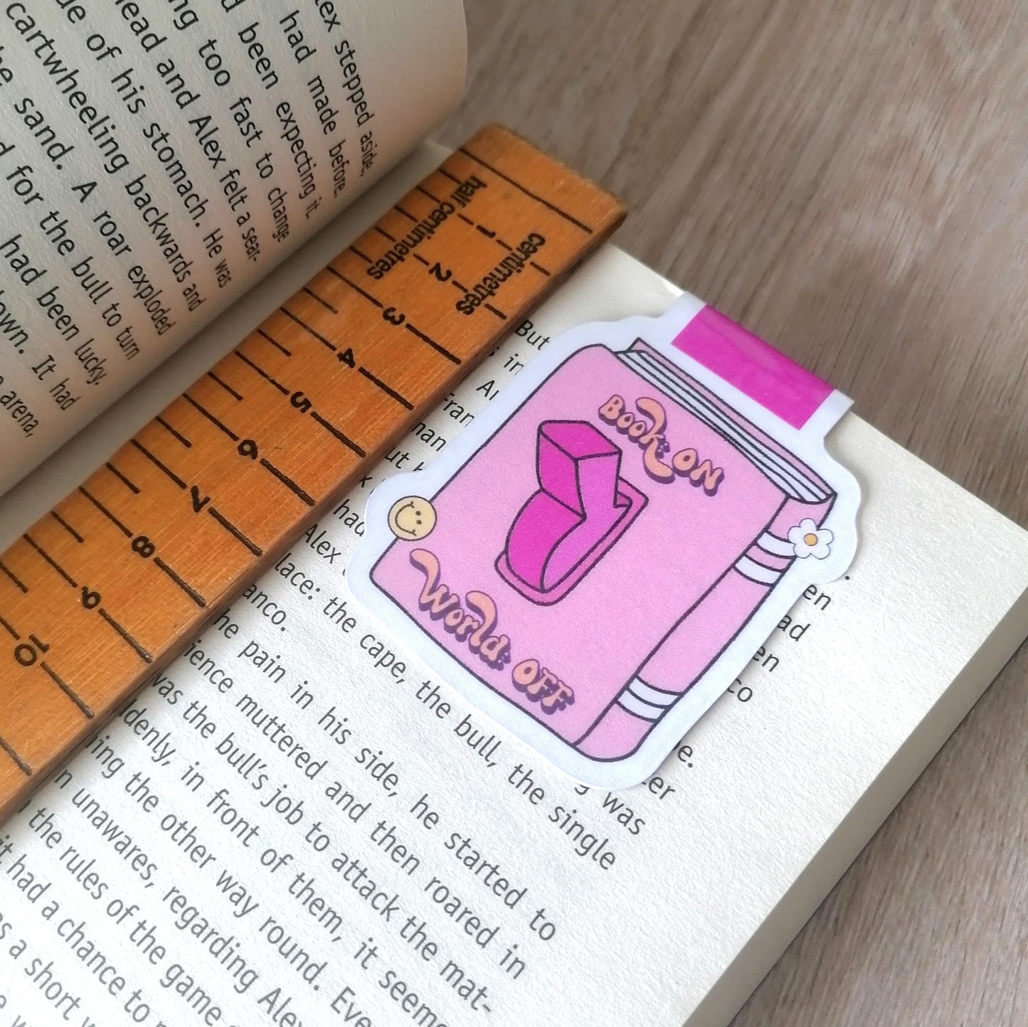MAGNETIC BOOKMARK - BOOK ON WORLD OFF
