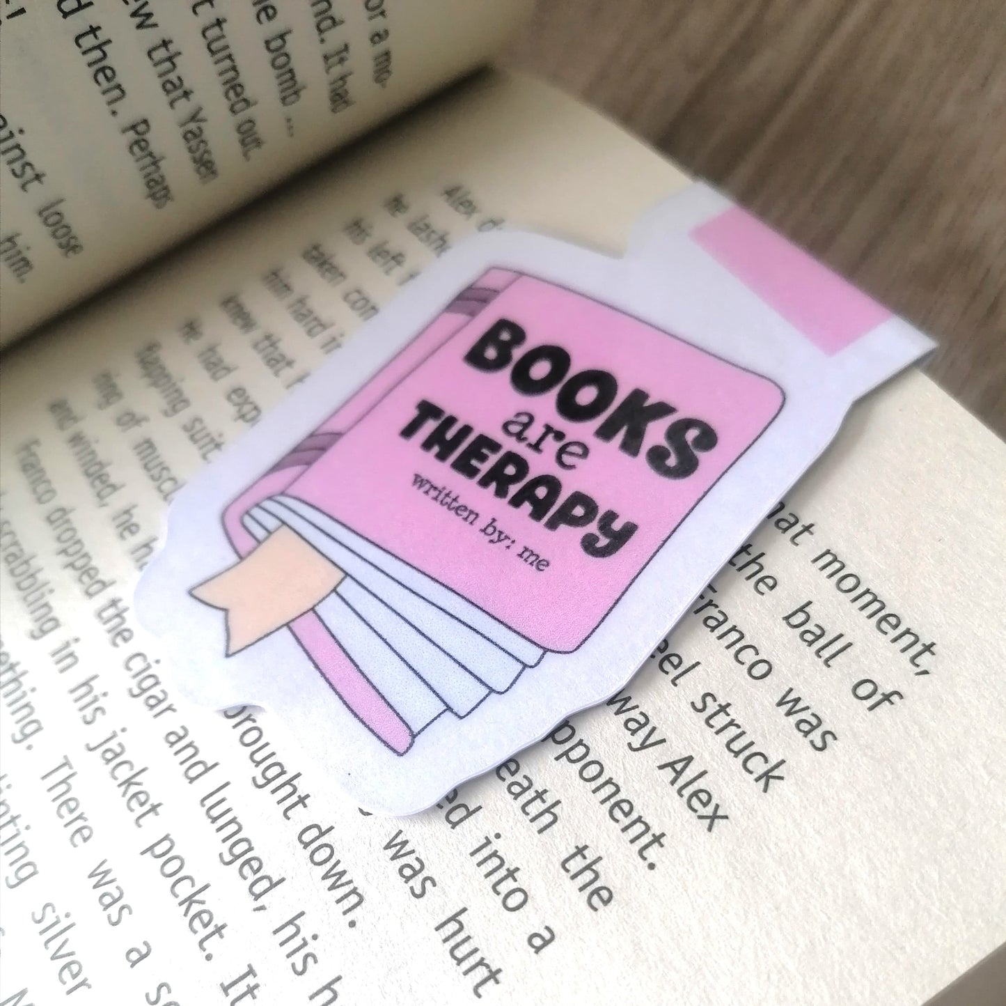 MAGNETIC BOOKMARK - BOOKS ARE THERAPY