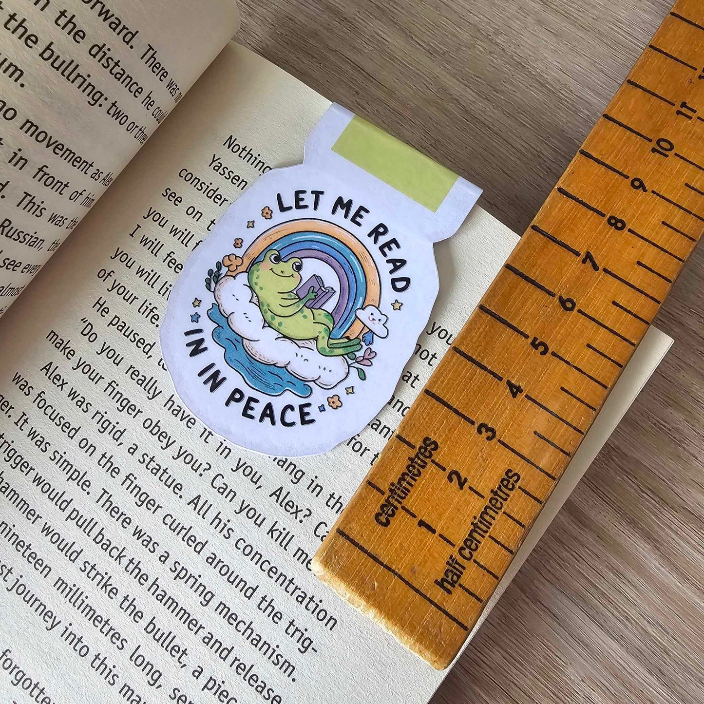 MAGNETIC BOOKMARK - LET ME READ IN PEACE (FROG)