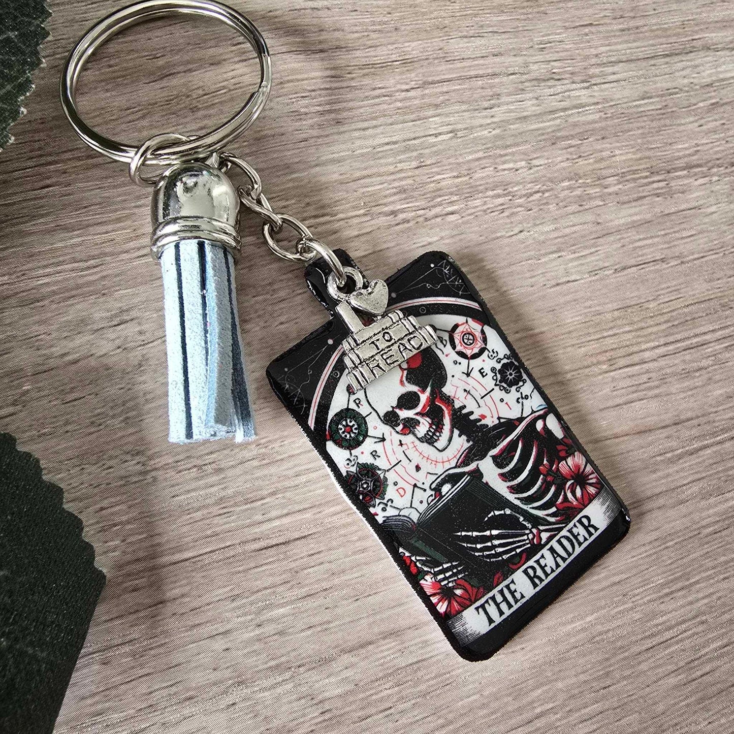 TAROT THE READER (SKELETON) KEYRING