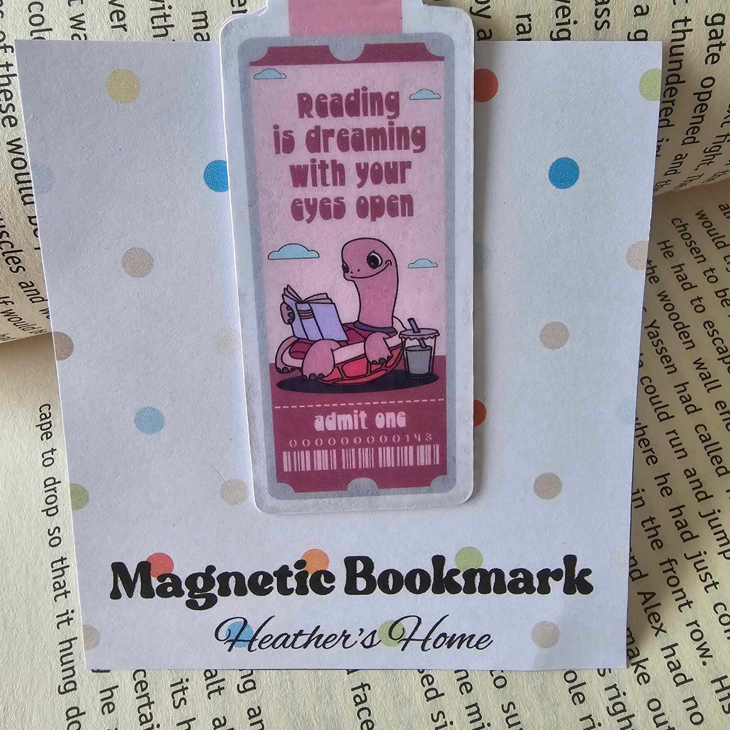 MAGNETIC BOOKMARK - READING IS DREAMING