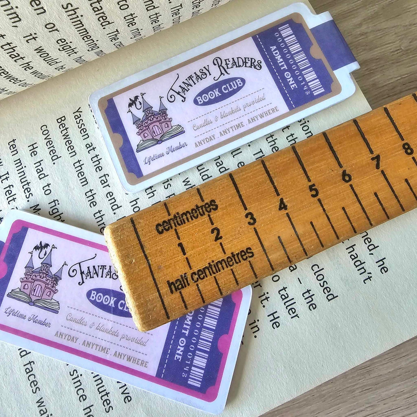 MAGNETIC BOOKMARK - FANTASY READERS BOOK CLUB