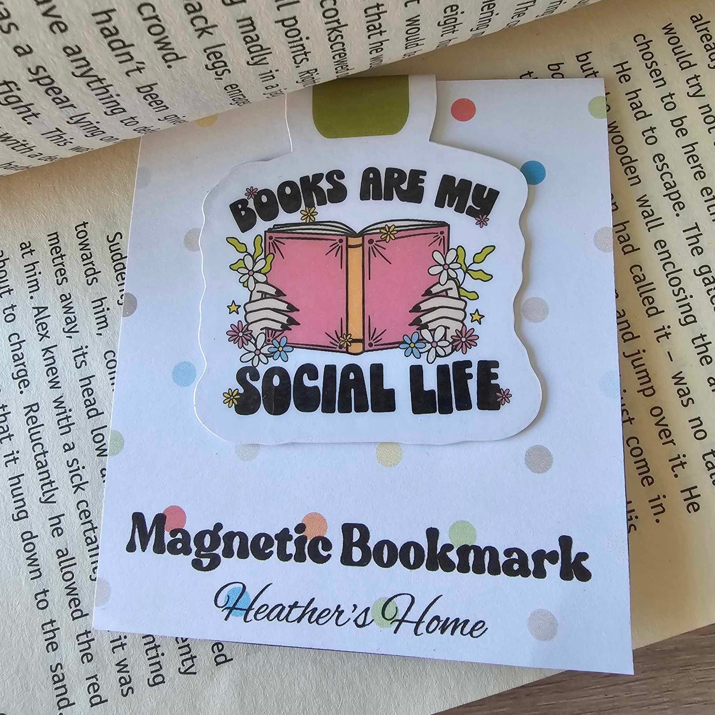 MAGNETIC BOOKMARK - BOOKS ARE MY SOCIAL LIFE
