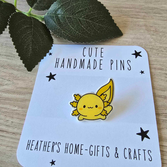 Axolotl pin - yellow