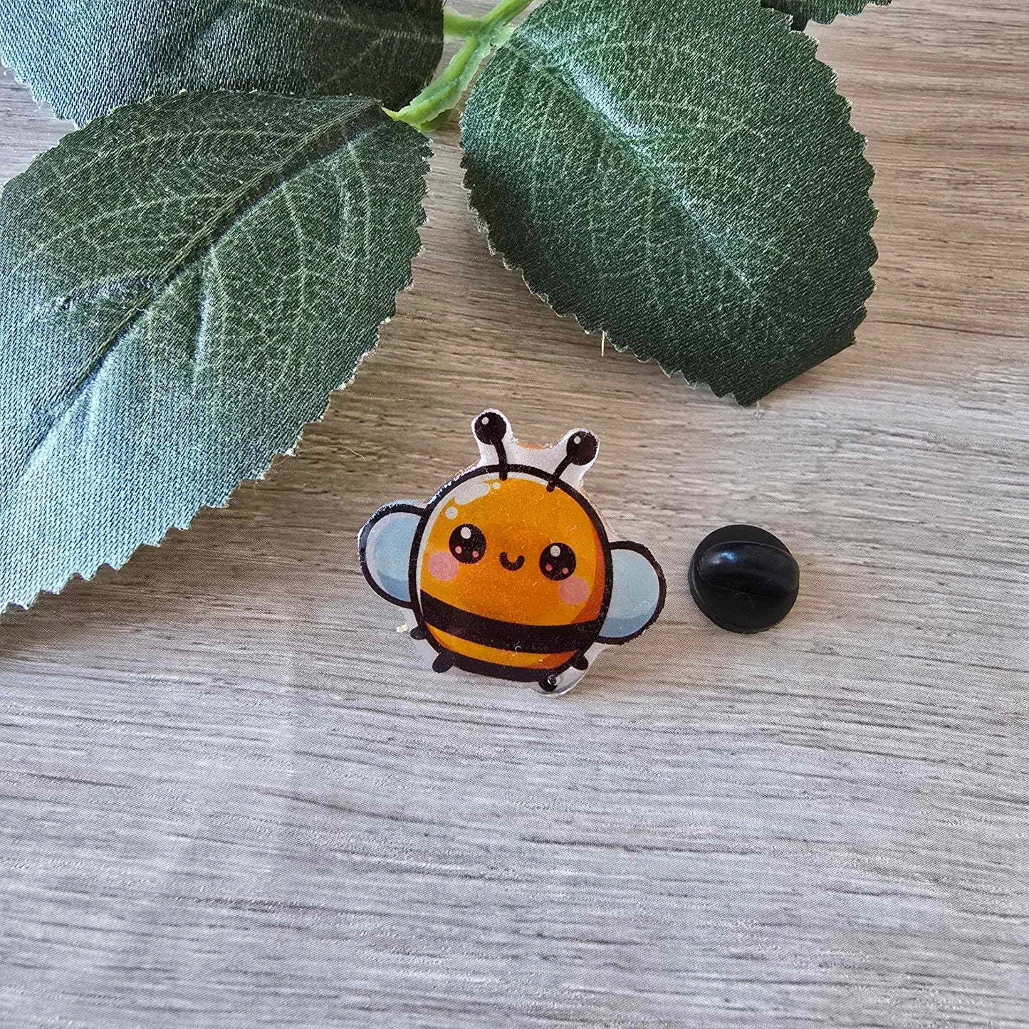 Bee pin