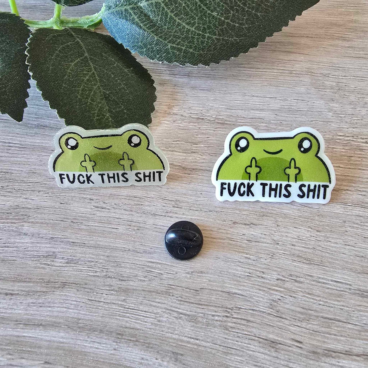 Swearing frog pin