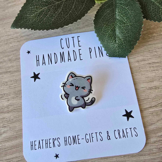 Grey cat pin